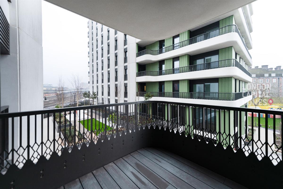 Sutherland Apartments, Alba Square, London